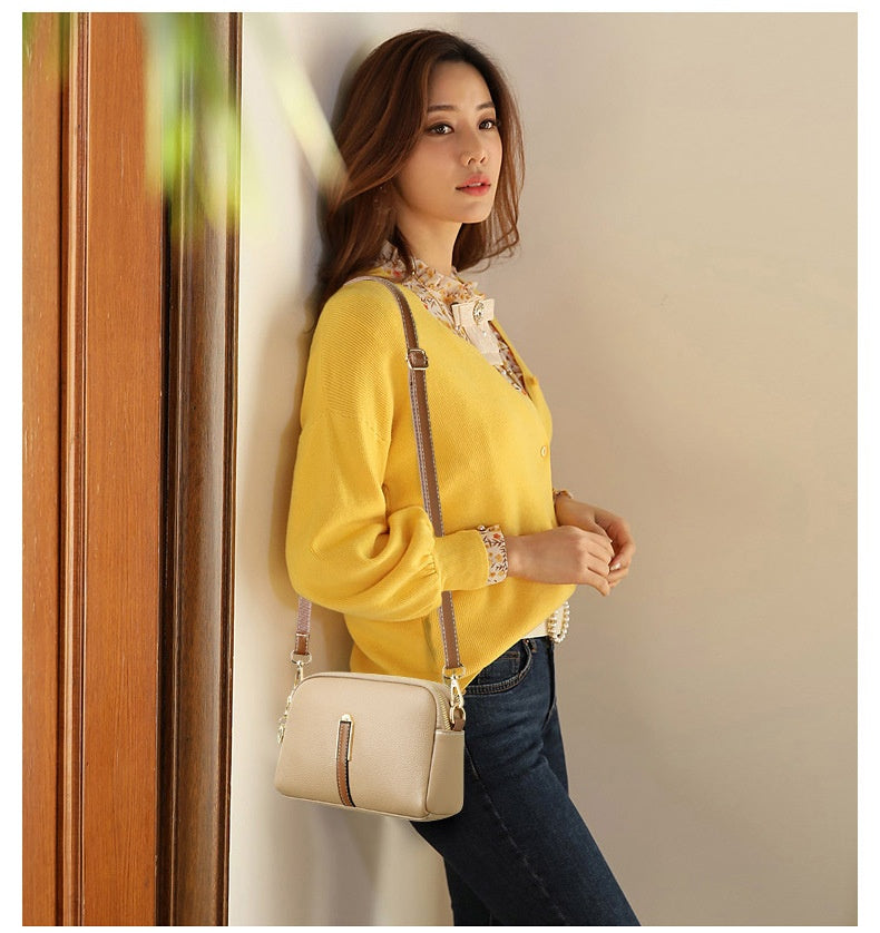 Simple Shoulder Texture Western Style Messenger Bag
