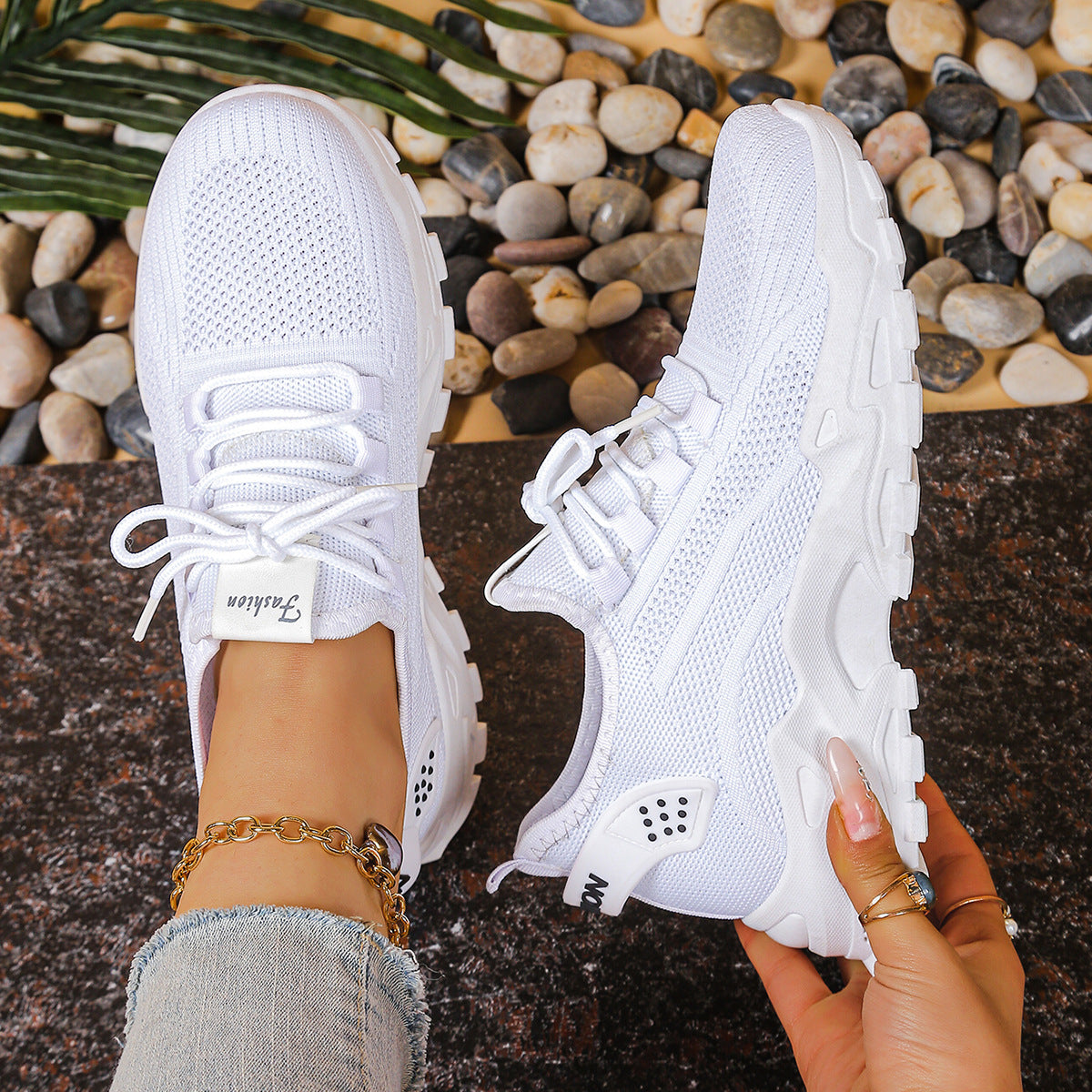 Women's Fashionable Breathable Sports Mesh Shoes
